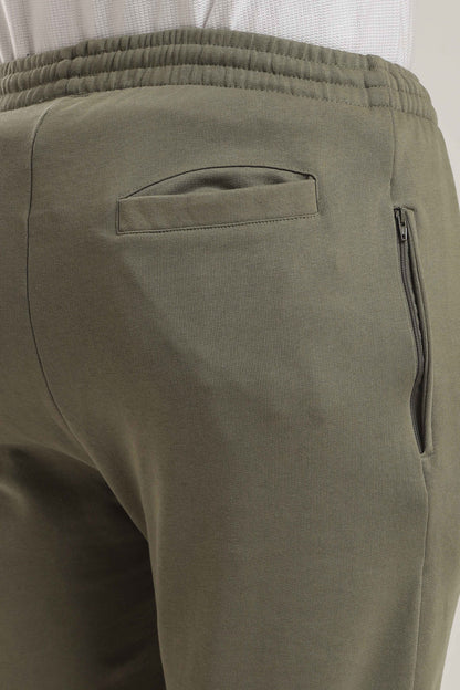 structured-travel-jogger-sarab-green