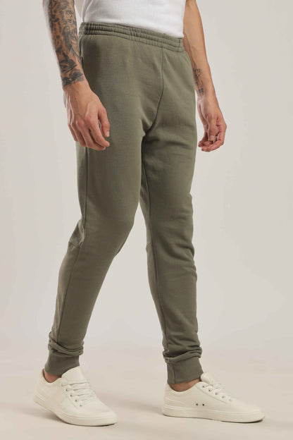structured-travel-jogger-sarab-green