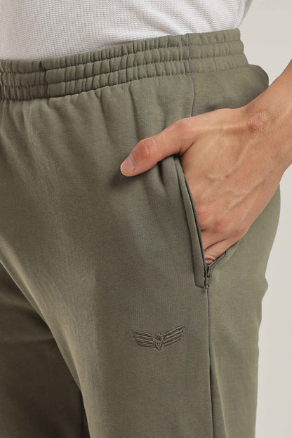 structured-travel-jogger-sarab-green
