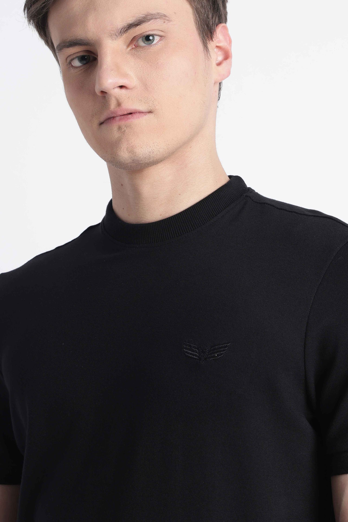essential-transit-tee-onyx-black