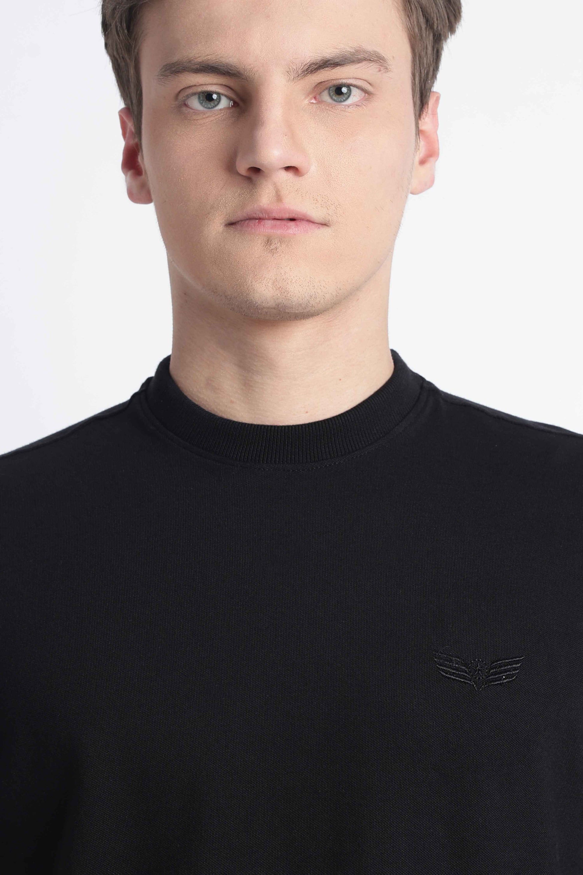 essential-transit-tee-onyx-black