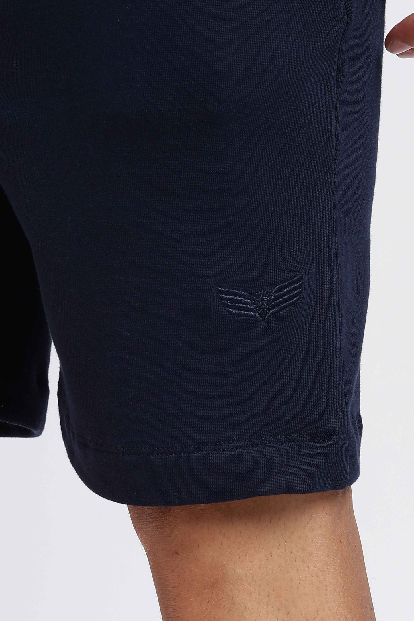 weekend-transit-shorts-midnight-navy