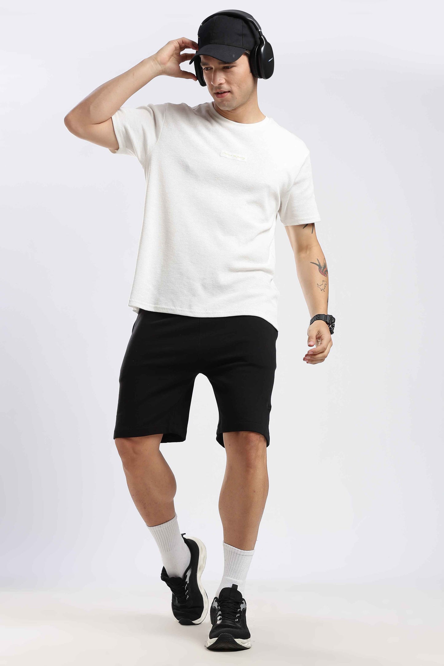 weekend-transit-shorts-onyx-black