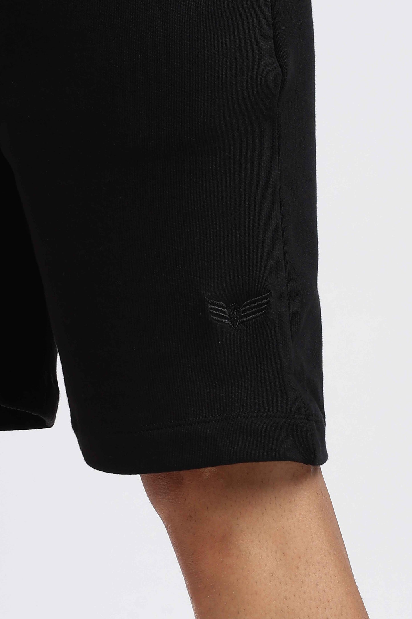 weekend-transit-shorts-onyx-black