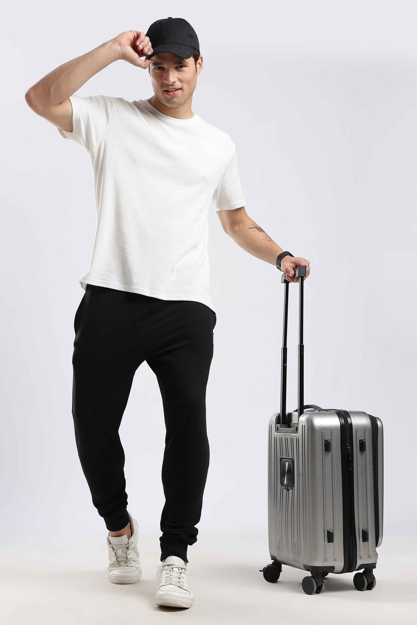structured-travel-jogger-onyx-black