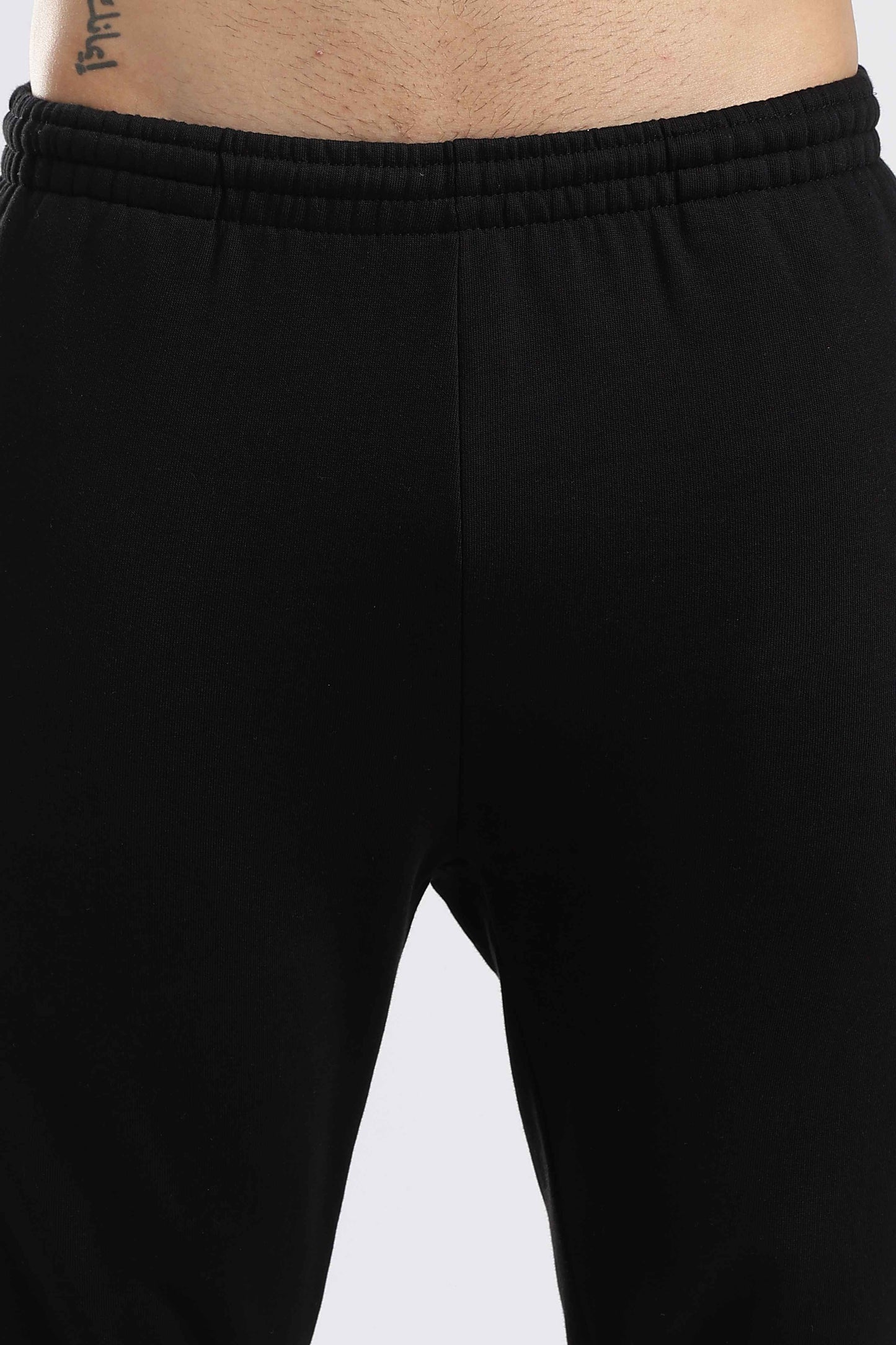 structured-travel-jogger-onyx-black