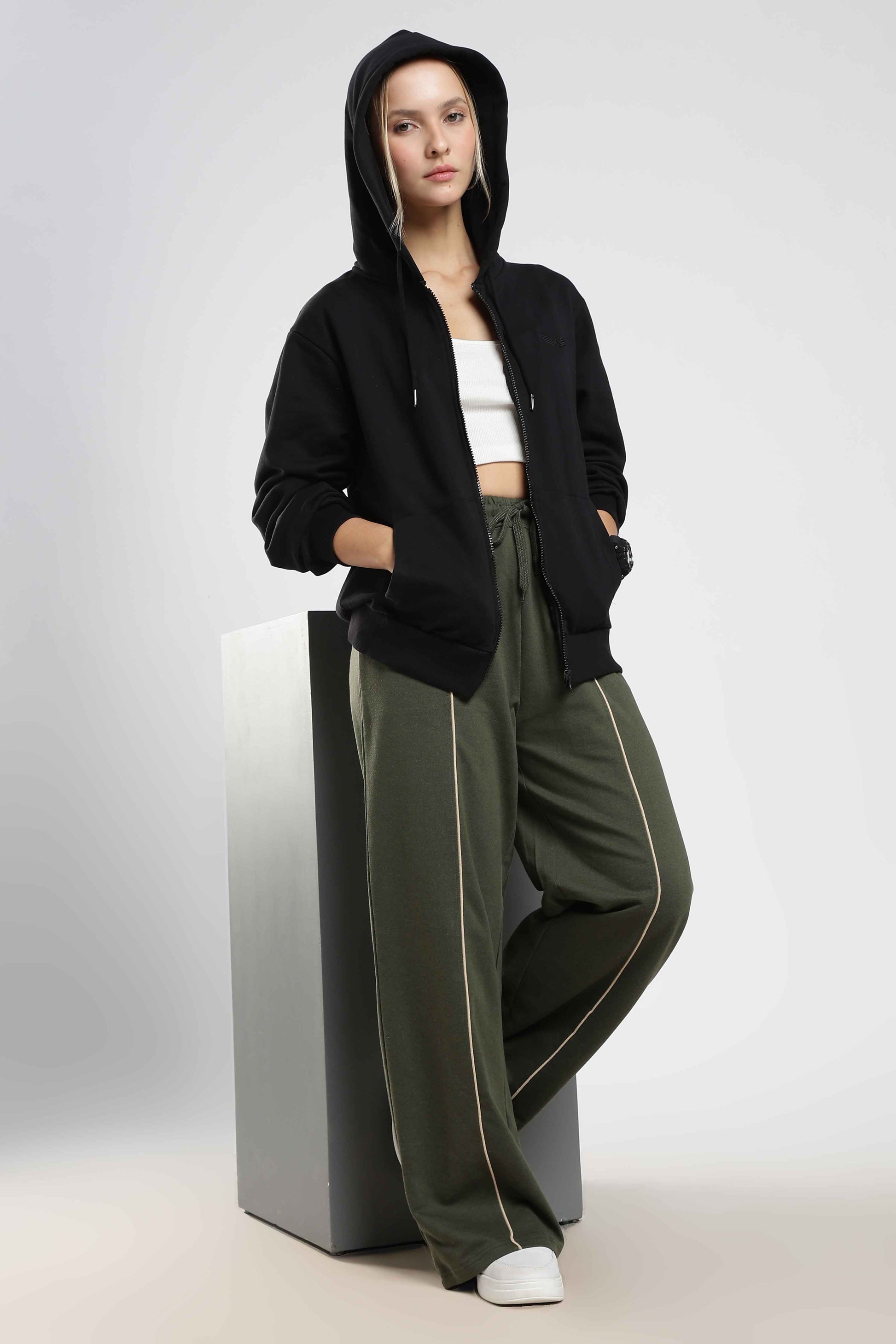 travel-zip-hoodie-tee-onyx-black