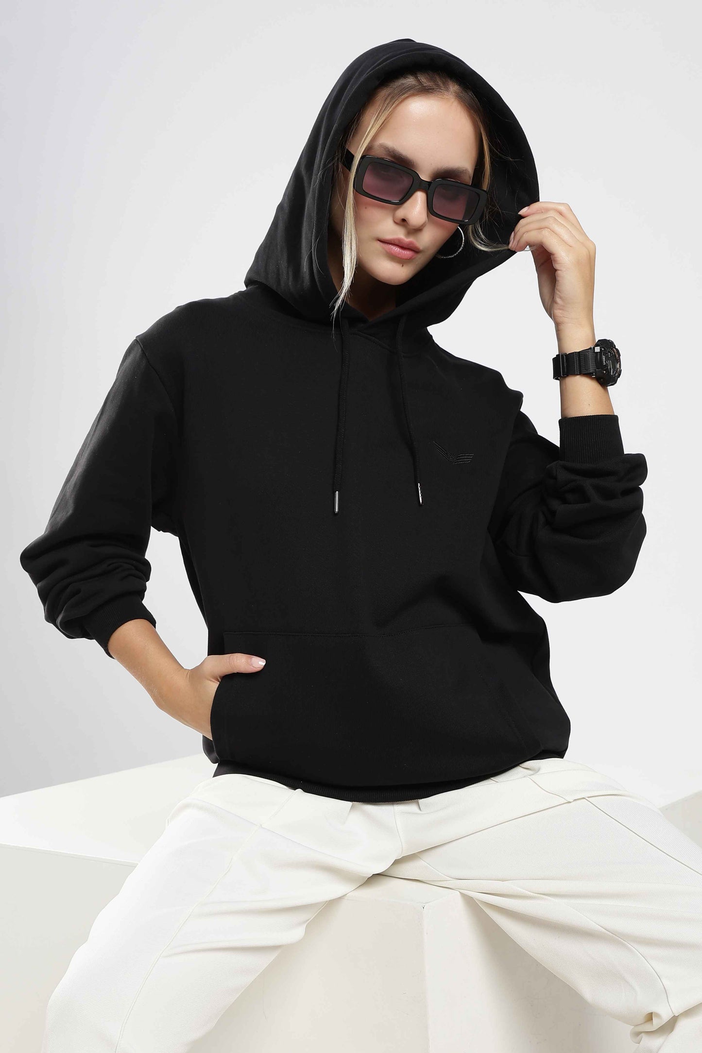 signature-gate-hoody-onyx-black